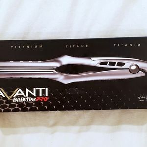 ON HOLD Avanti Babyliss Pro Titanium 1 3/8"